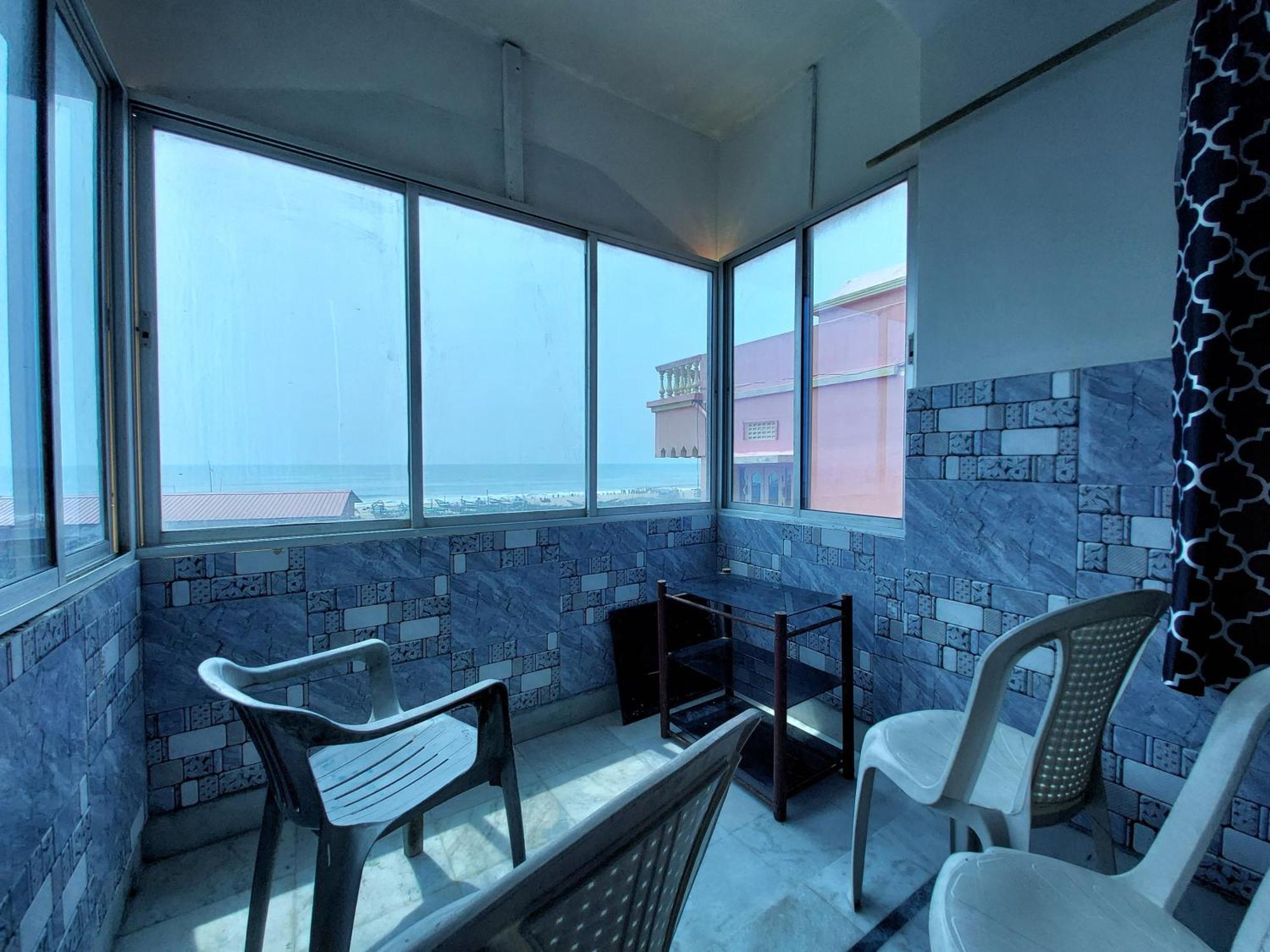 Nirman Beach Homestay Puri Buitenkant foto