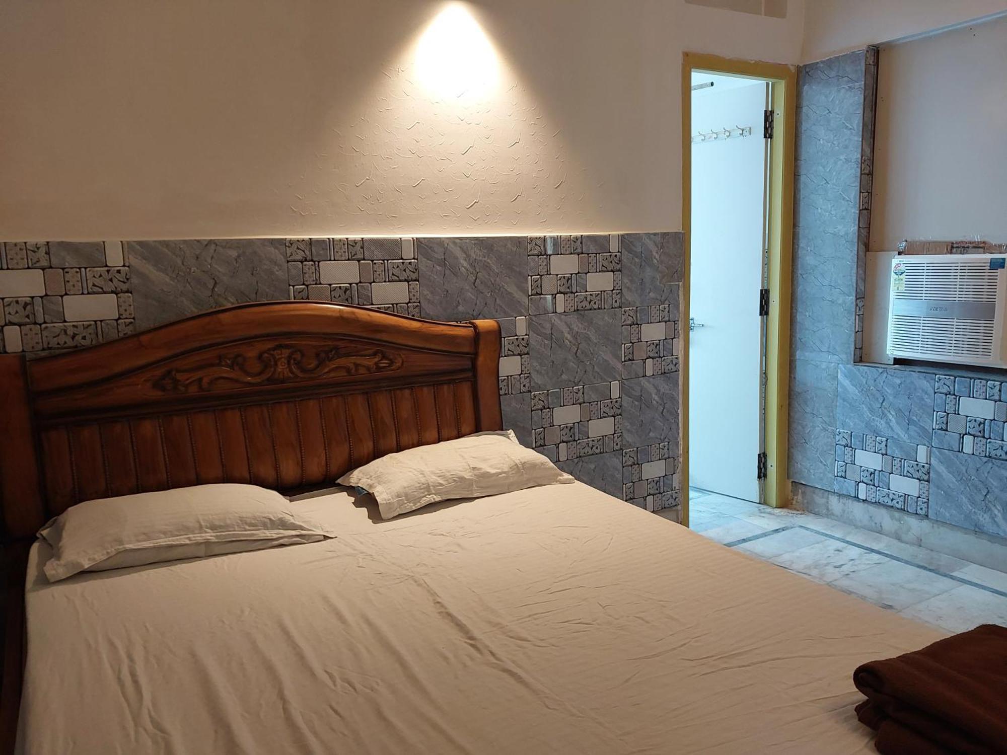 Nirman Beach Homestay Puri Buitenkant foto