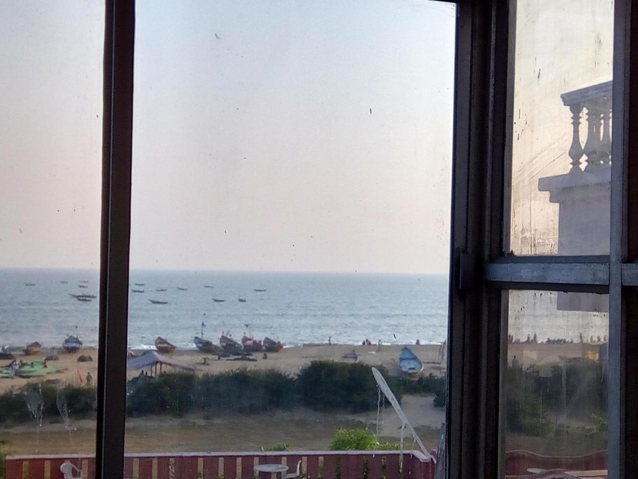 Nirman Beach Homestay Puri Buitenkant foto