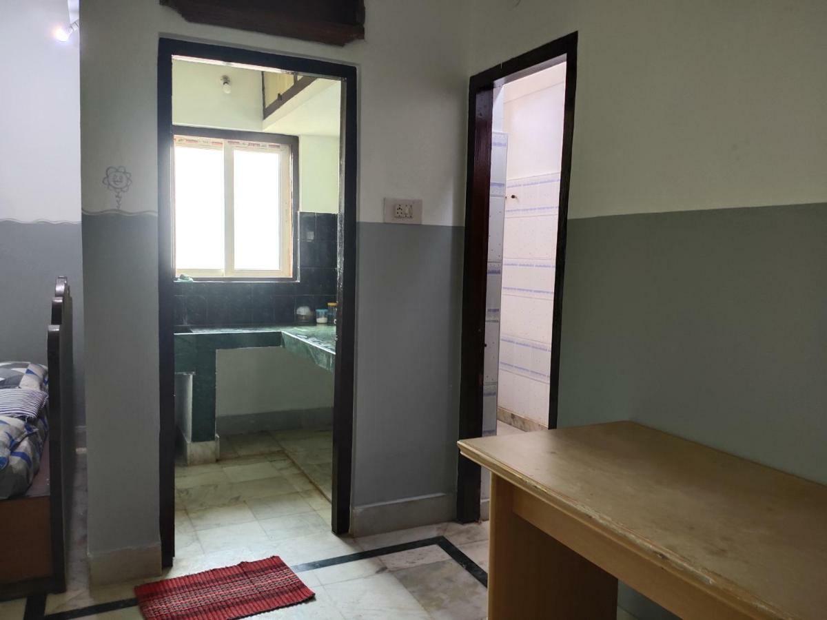 Nirman Beach Homestay Puri Buitenkant foto