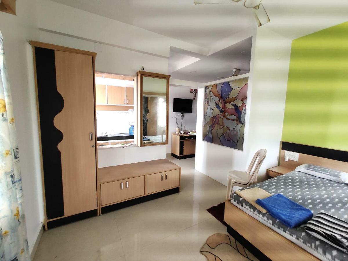 Nirman Beach Homestay Puri Buitenkant foto